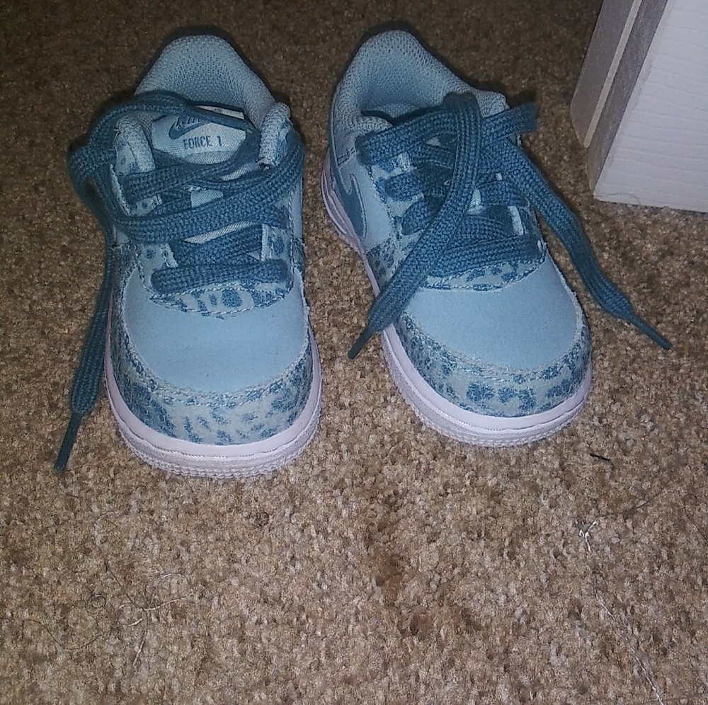 Toddler 6 blue cheetah print air force 1